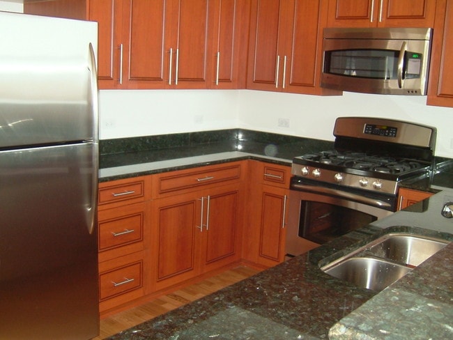 Building Photo - 3140 N Sheffield Ave Unit 510 Rental