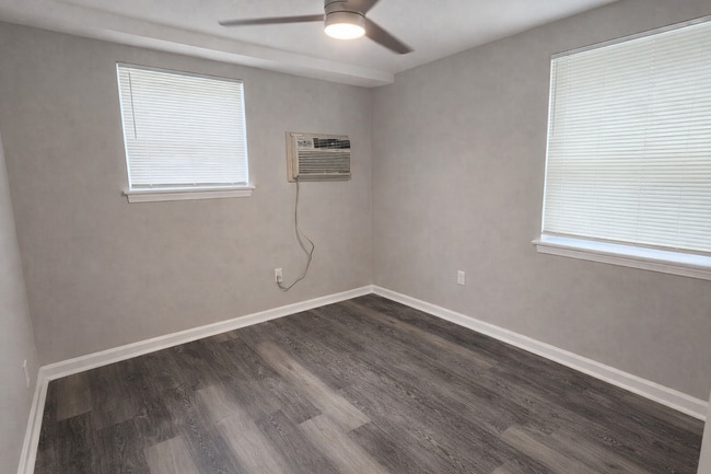 Photo - 2026 Move-In Special – $500 LEASE SIGNING BONUS!! Comfortable 2BR Condo with Easy Metro Access