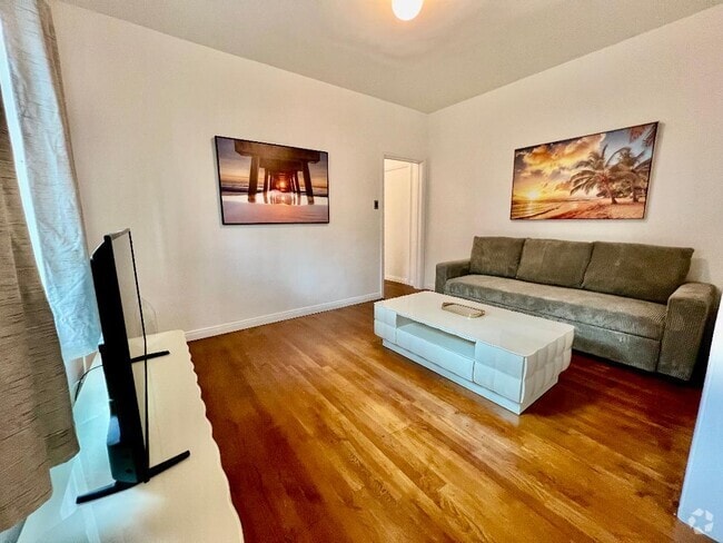 Building Photo - 1144 N Hudson Ave Unit 1144 Rental
