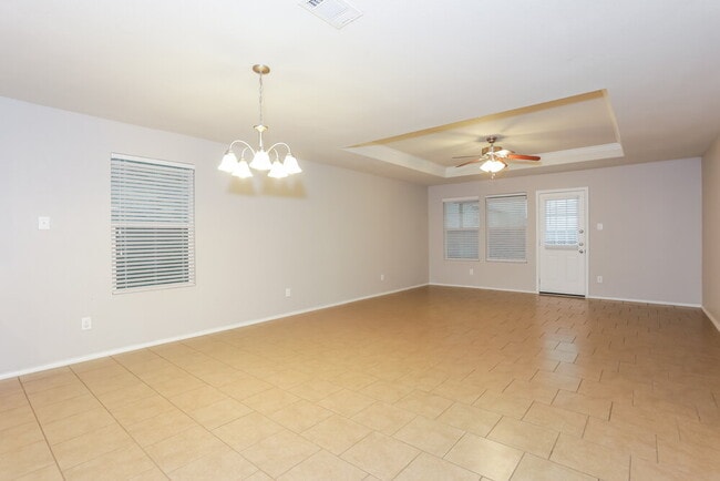 Photo - 128 Feverbush Dr