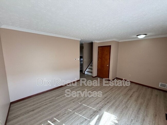 Photo - 601 Leo Dr