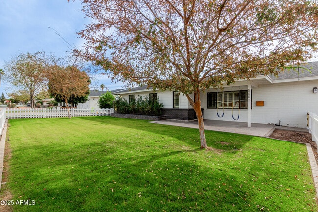 Photo - 5001 E Mitchell Dr