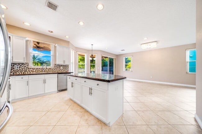 Photo - 2324 Simonson Dr