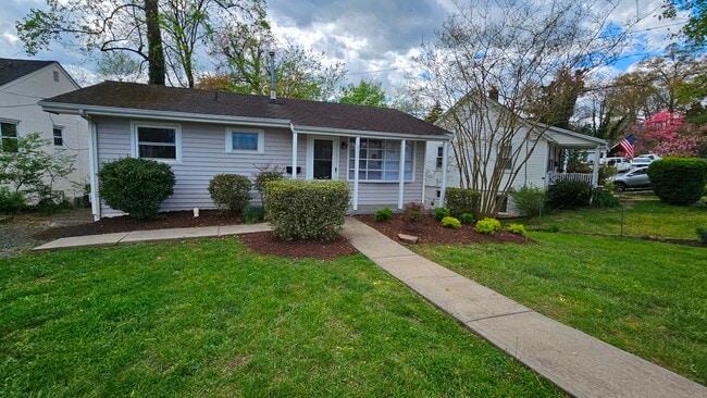 Building Photo - 231 Shamrock Rd