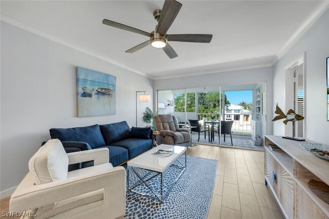 Photo - 668 Broad Ave S Unidad J668