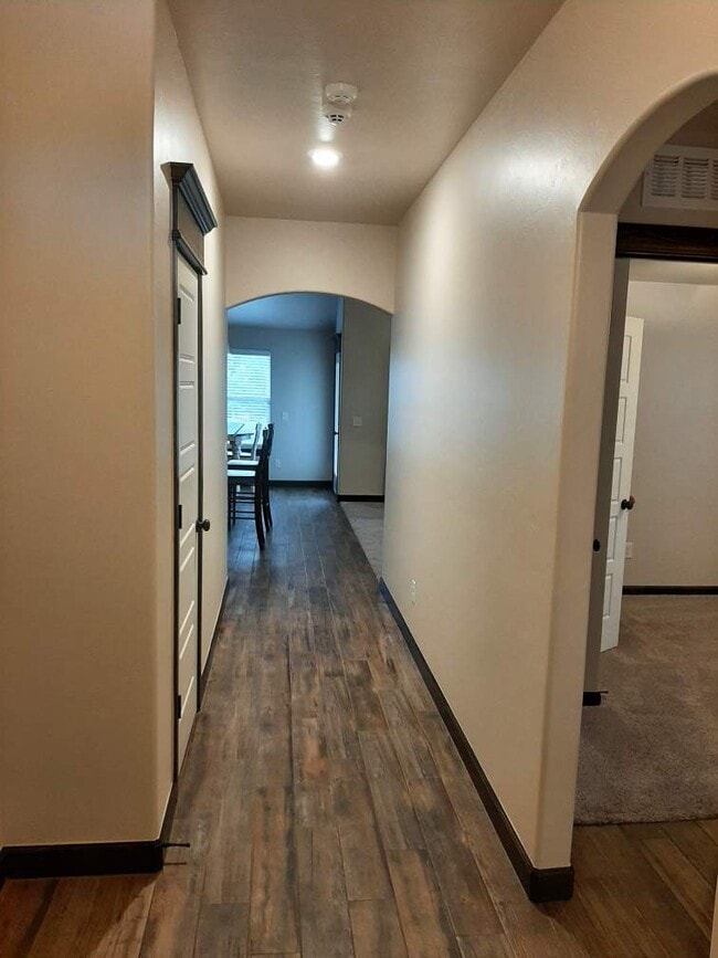 Photo - 4210 W Country Club Dr