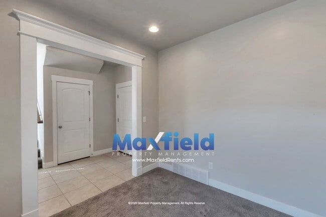 Photo - 3 BD + Office 2 BA 2 GA Luxury Townhouse  ...