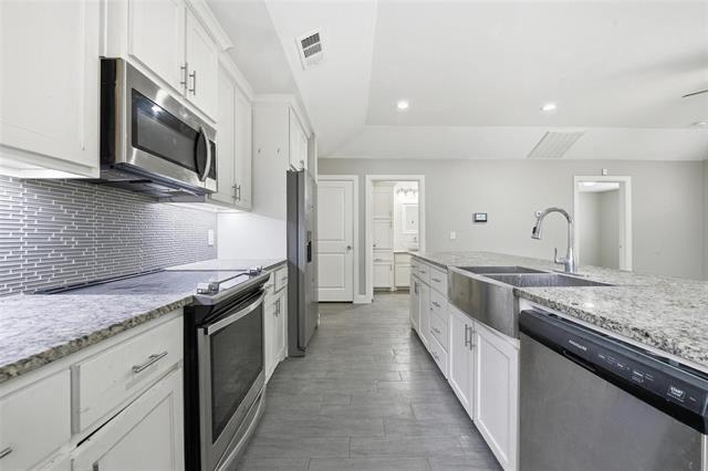 Photo - 929 W Collins St