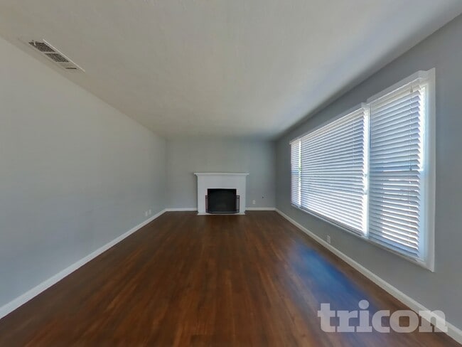 Photo - 2316 Viola St