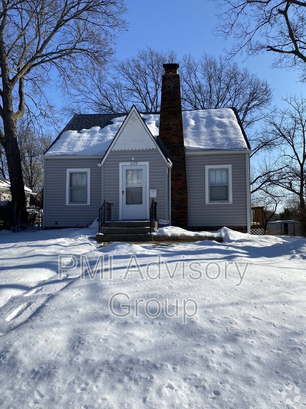 Building Photo - 2132 SW Harrison St Rental