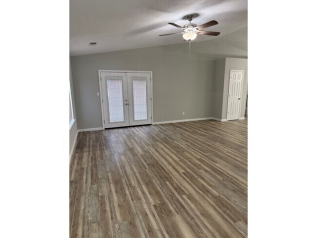 Photo - COUNTRYKNOLL