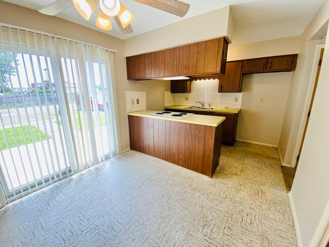 Photo - 1359 Chippewa Dr