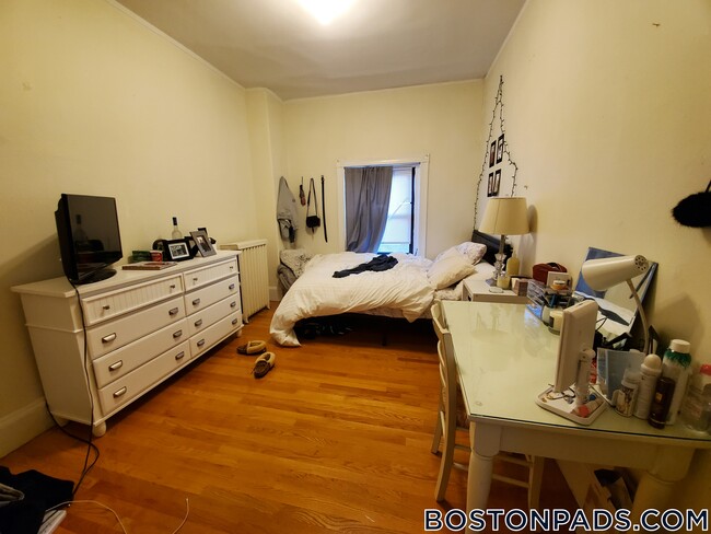 Photo - 43 Bay State Rd Unit 4F