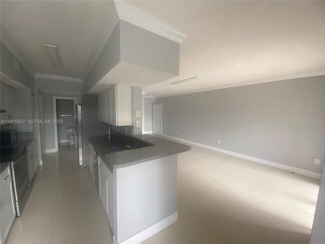 Photo - 11601 SW 2nd St Unit 21201