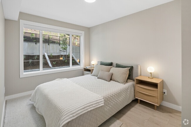2BR, 2BA - 705SF - Bedroom
