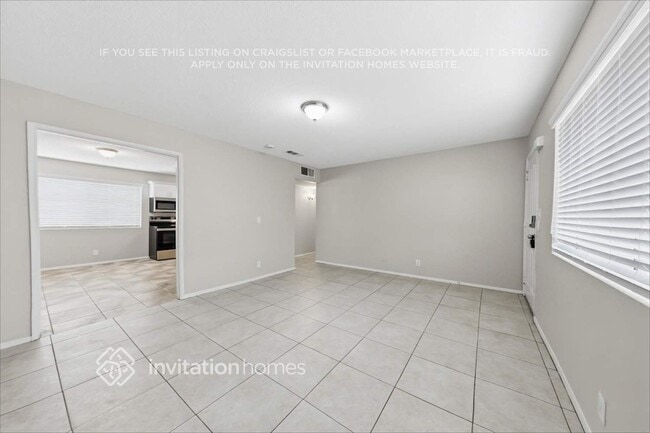 3314 W Aster Dr