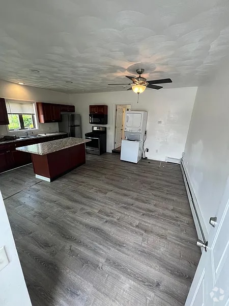 Building Photo - 57 E Main St Rental
