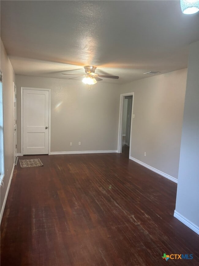 Photo - 2905 Wildwood St