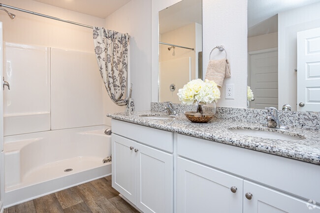 4BR, 2BA - 1,787SF
