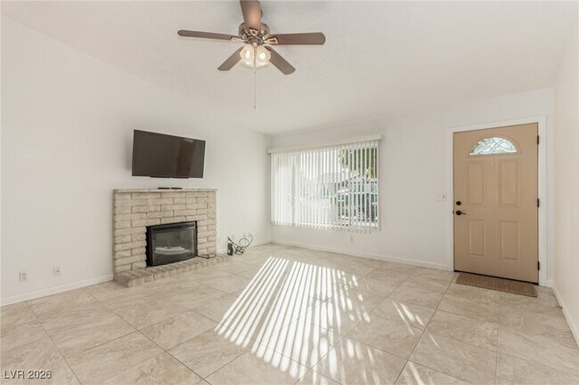 Photo - 6358 Meadowlark Ln