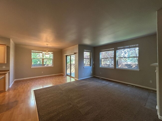 Photo - MOVE IN SPECIAL!   4 Bedroom / 2.5 Bathroo...