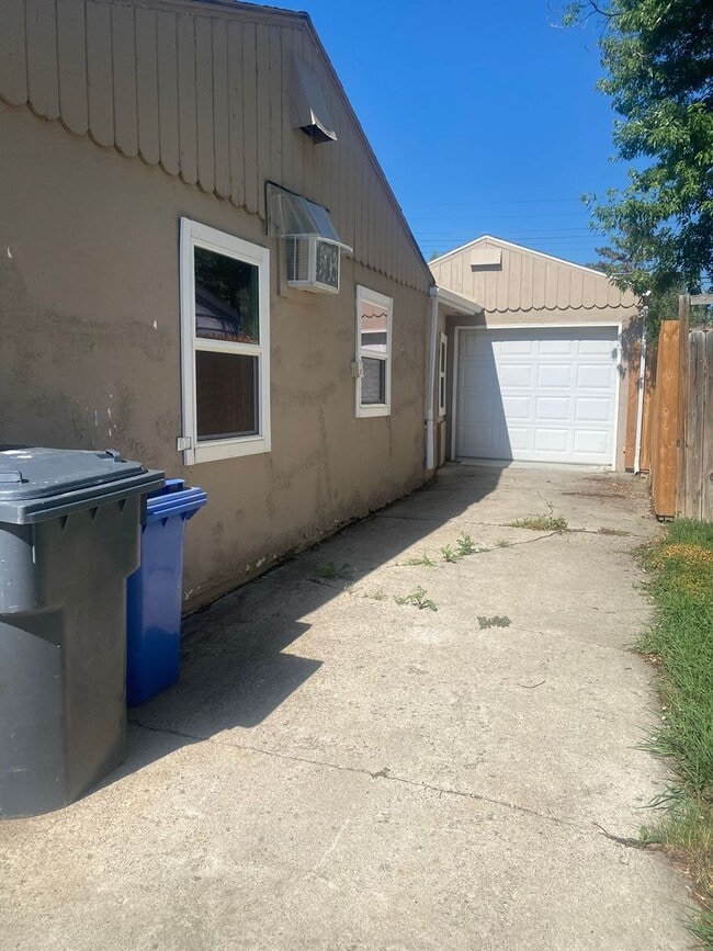 Photo - 3 BED | 1 BATH | SINGLE LEVEL HOME | ROBBINSDALE