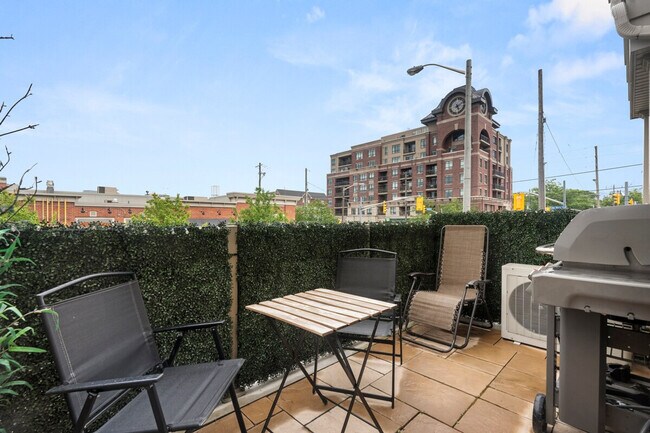 Photo - 3567 Lake Shore Blvd W Unit ID1345883P