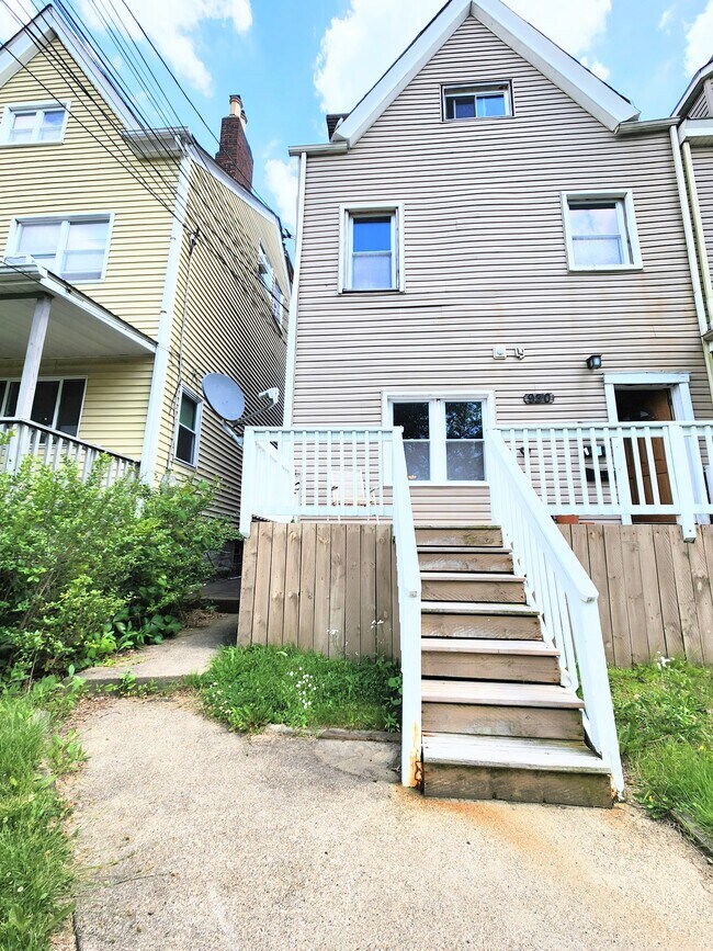 Photo - 930 Portland St Unit 2