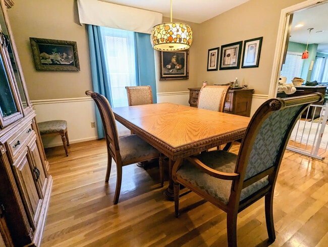 Photo - 9949 Tollgate Ln