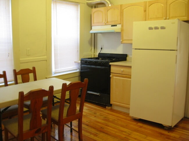 Photo - 357 Windsor St Unidad 1