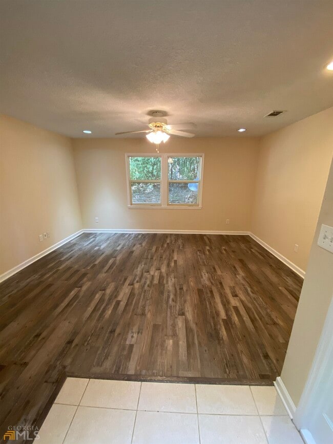 756 Happy Hollow Rd