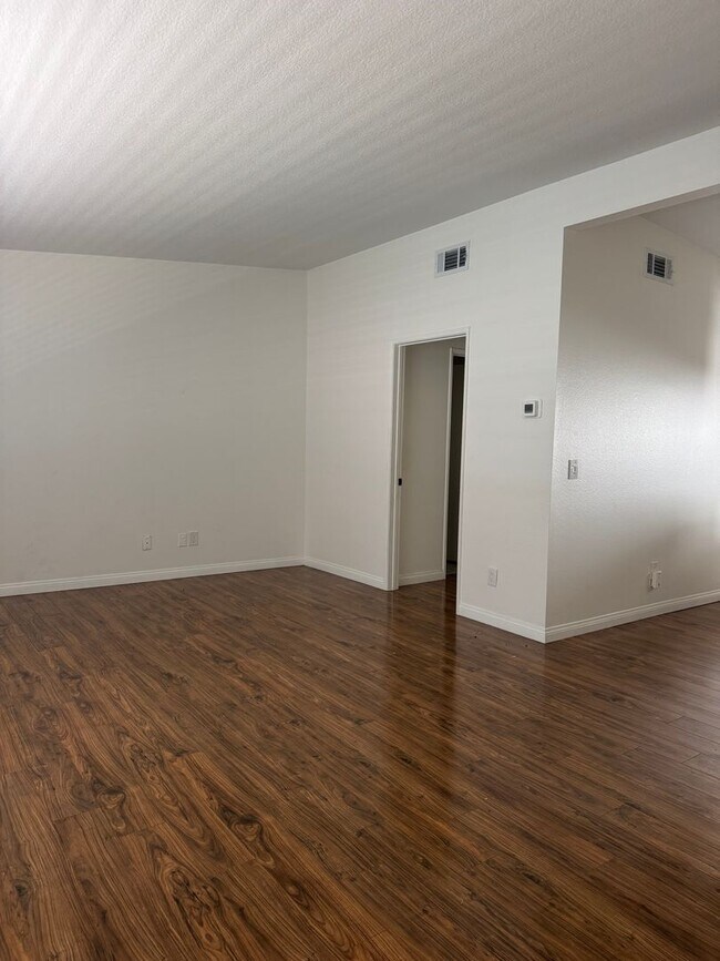 Photo - 5250 Bellingham Ave Unit 5