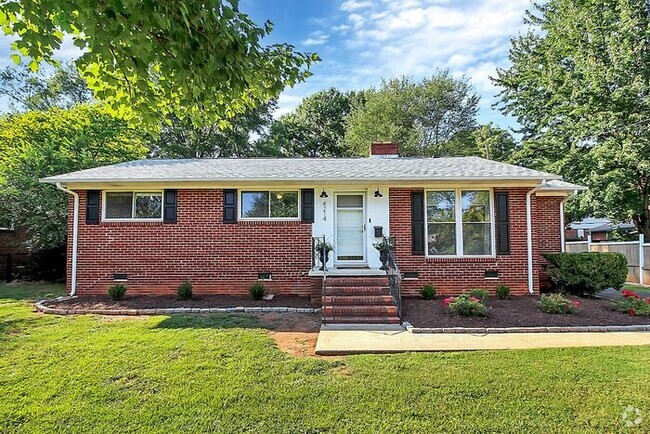 Building Photo - Charming 3BD/2BA Ranch in Selwyn Park! Rental