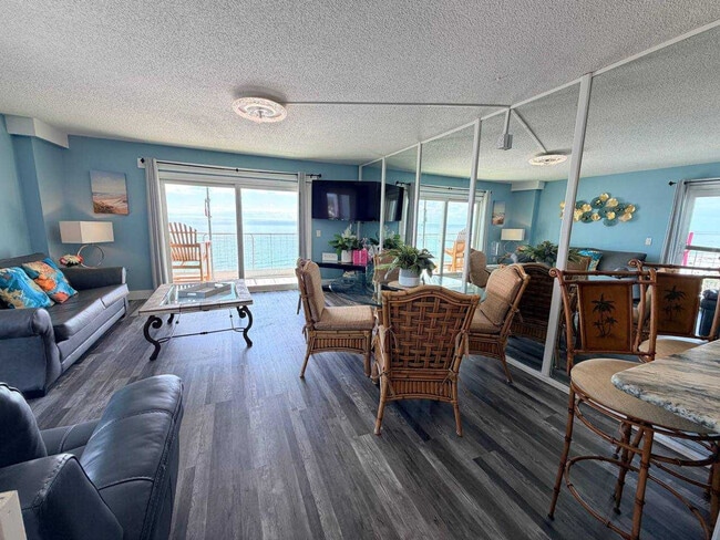 Photo - 8743 Thomas Dr Unit SI FL11-ID1405397P