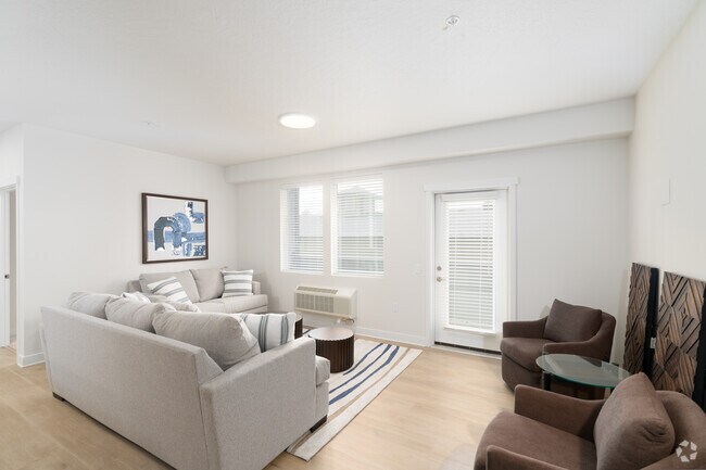 2BR, 2BA - 1195SF - Living Room
