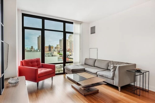 Photo - 57 Reade St Unit 14V