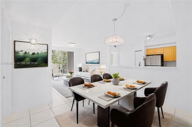 Building Photo - 6831 SW 44th St Unit 205