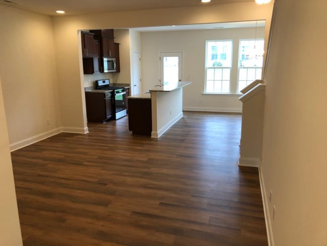 Photo - 68 E Porthaven Way