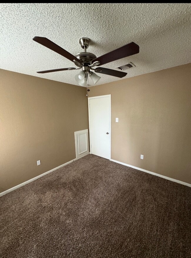 Photo - 17323 Glenhew Rd