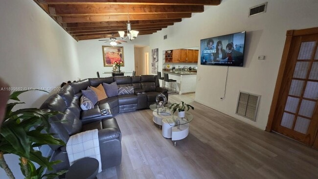 Photo - 6924 SW 114th Pl Unidad C56