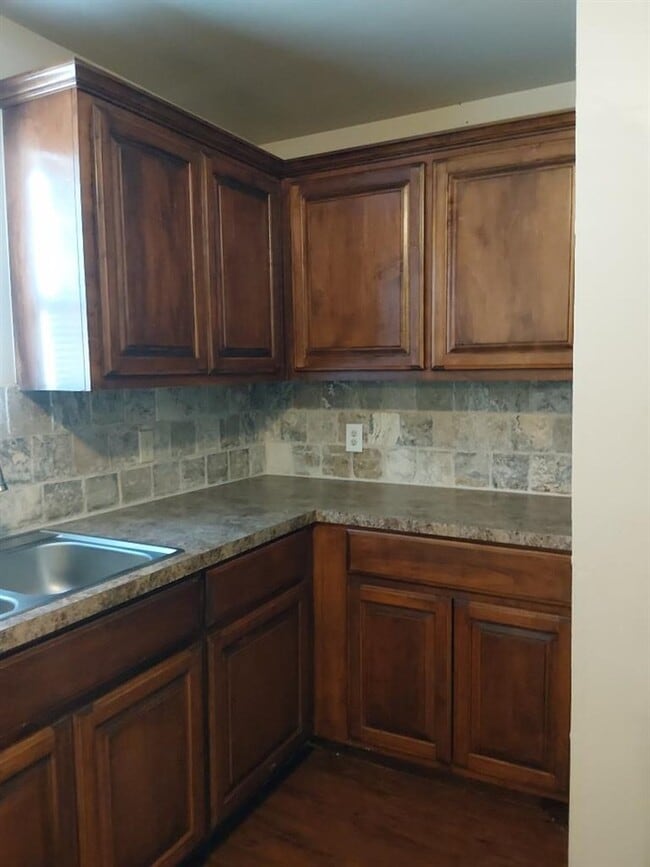 Photo - 1604 NW Lindy Ave Unit 3