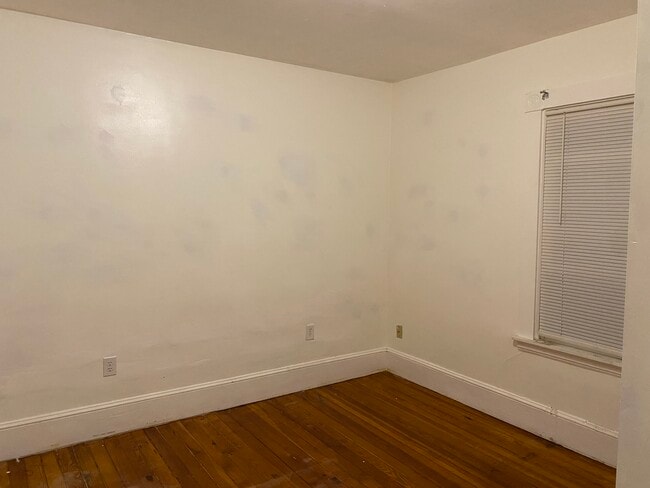 Photo - 799 Brock Ave