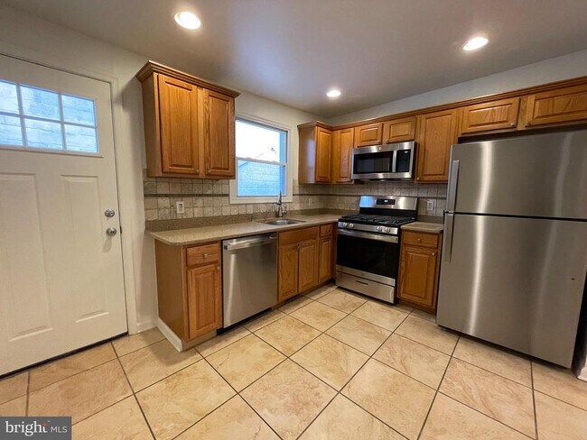 Photo - 1315 S Howard St