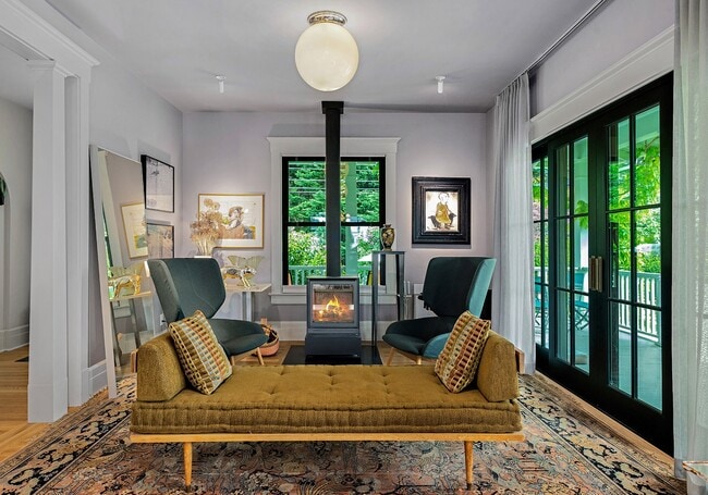 Photo - 7541 Seward Park Ave S