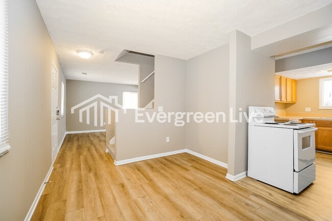 Photo - 2892 Gentry Ln