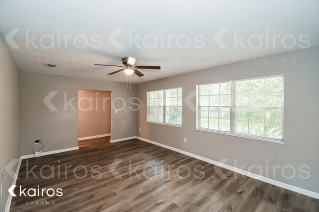 Photo - 1169 SE Magnolia Loop