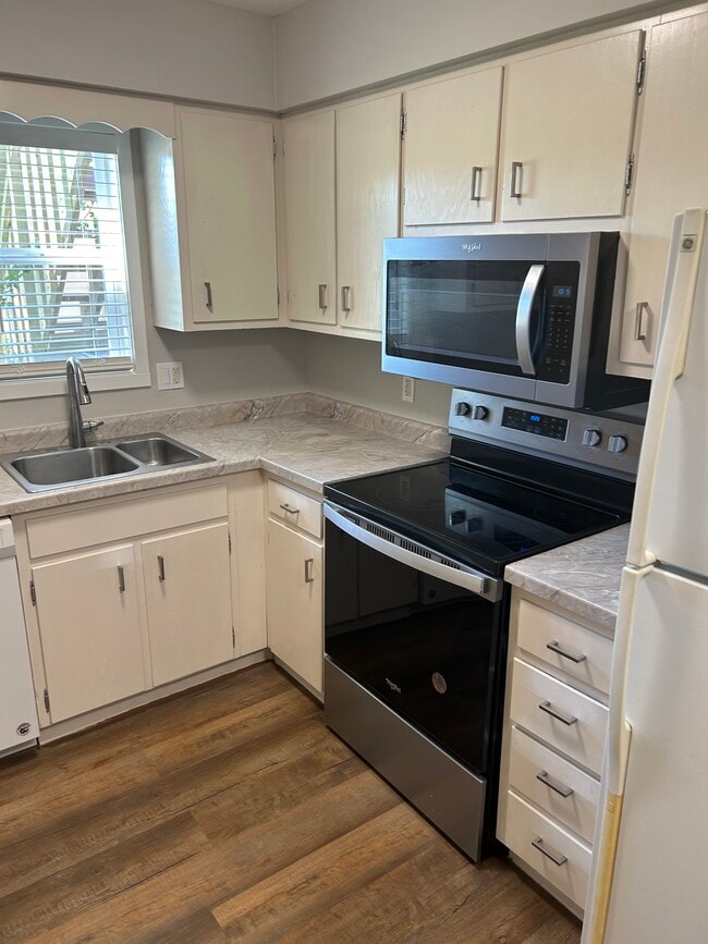Photo - 2046 NW Hickory Ln Unidad 2046 Rental