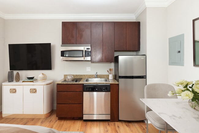 Photo - 11 W. Division