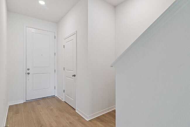 Photo - 1108 Elm Dr