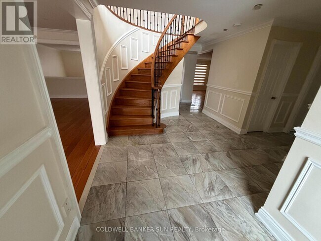 Photo - 1622 Bristol Rd W